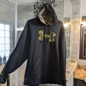 Under Armour black and camo hoodie XXL